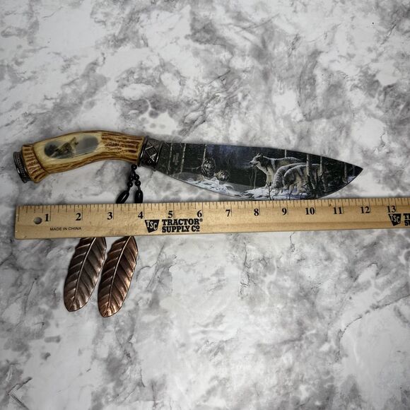 Indian Art Knife Wildlife Collection 2006 Wolf With Display Stand Winter - Picture 9 of 9